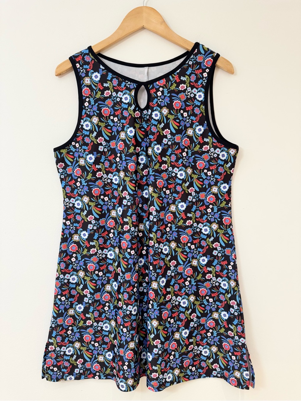 nuu•muu Fleurty Active Dress Black Ditsy Floral Keyhole Athleisure Medium - Picture 4 of 16